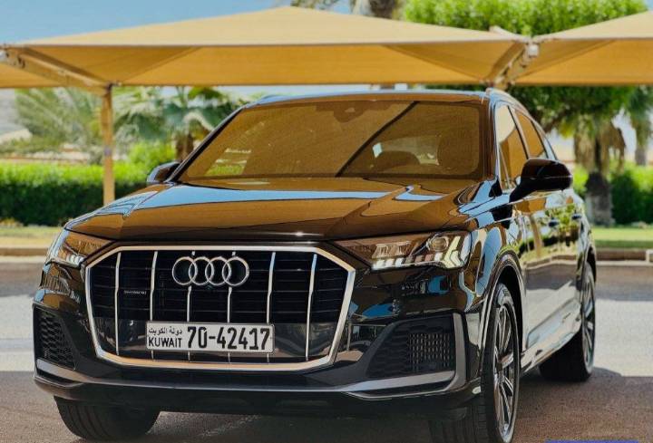  اودي كيو 7 اس لاين 2023 للبيع