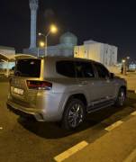 تويوتا لاندكروزر 2023 للبيع 