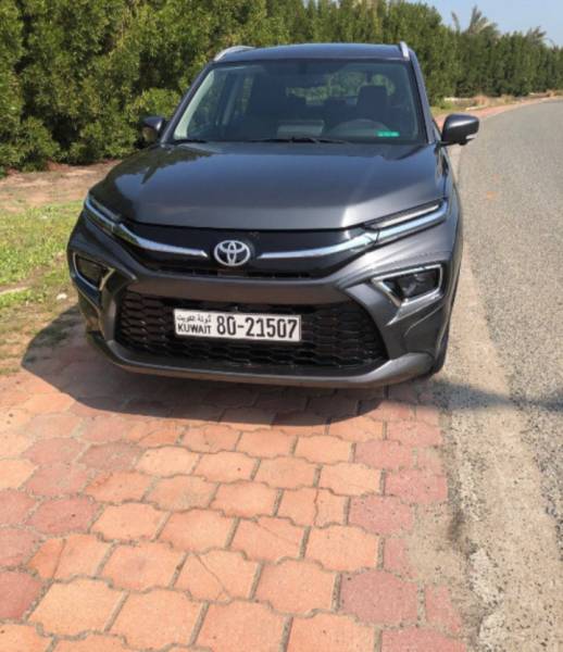 تويوتا اوربان كروزر موديل ٢٠٢٤ للبيع 