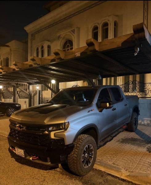Silverado ZR2  وانيت 2023  للبيع 