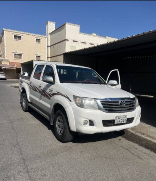 تويوتا هايلكس 2014 للبيع 