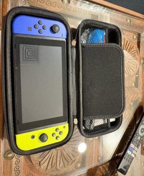 Nintendo switch للبيع 