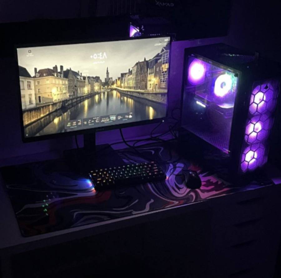 بي سي للبيع