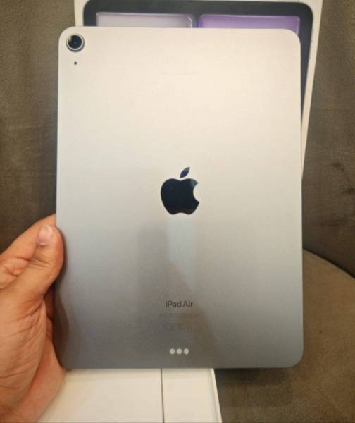 ipad air M2 11INCH للبيع 