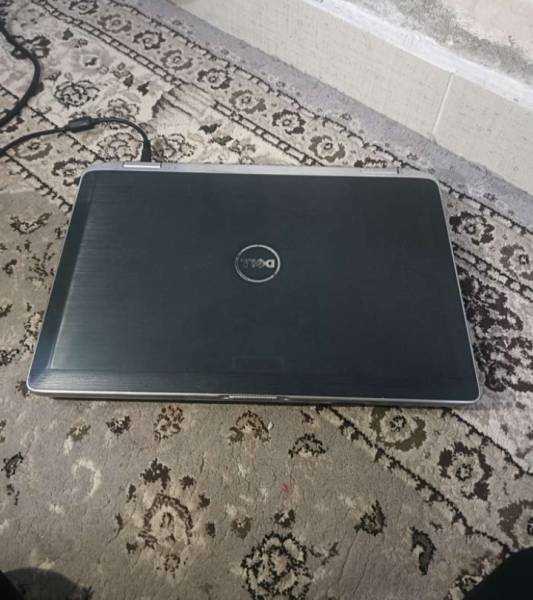 لابتوب ديل latitude للبيع 