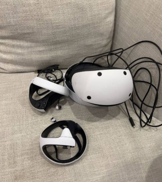 VR2 play station للبيع 