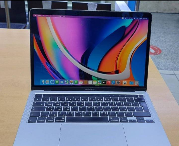 ماك بوك 2020 (  i5 ) شبة جديد للبيع 