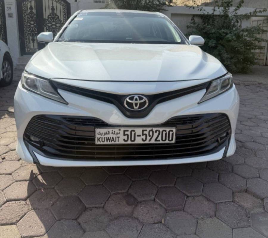 تويوتا كامري 2018 للبيع 