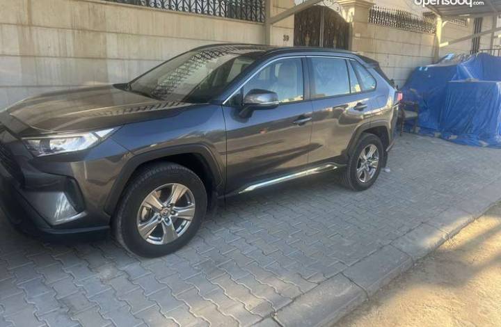  تويوتا راف 4 2025 للبيع 