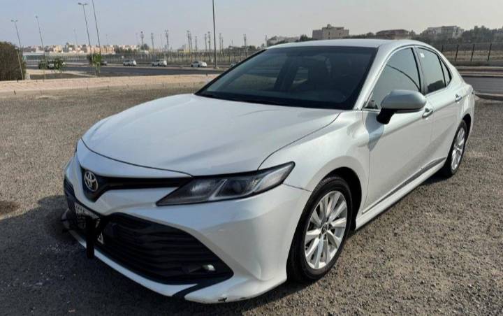 تويوتا كامري 2019 للبيع