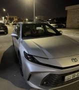 تويوتا كامري 2025 للبيع 