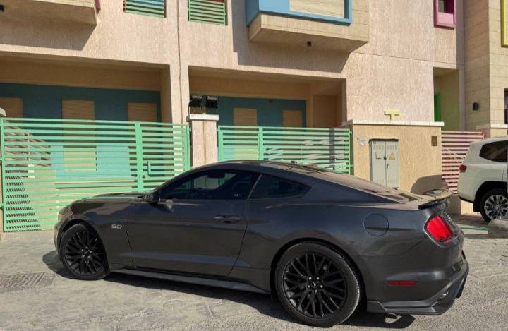 فورد موستنق ٢٠١٥ للبيع 