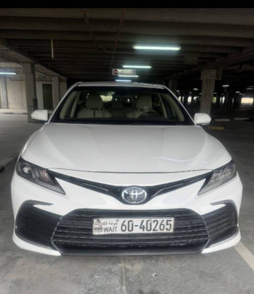 تويوتا كامري  2021 LE للبيع 