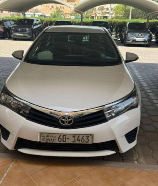 تويوتا كورولا 2015 للبيع