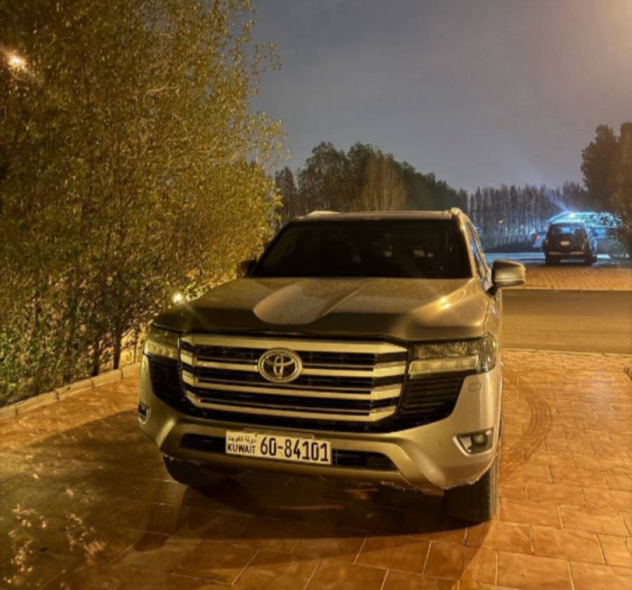 تويوتا لاند كروزر تون تيربو 2022 للبيع 